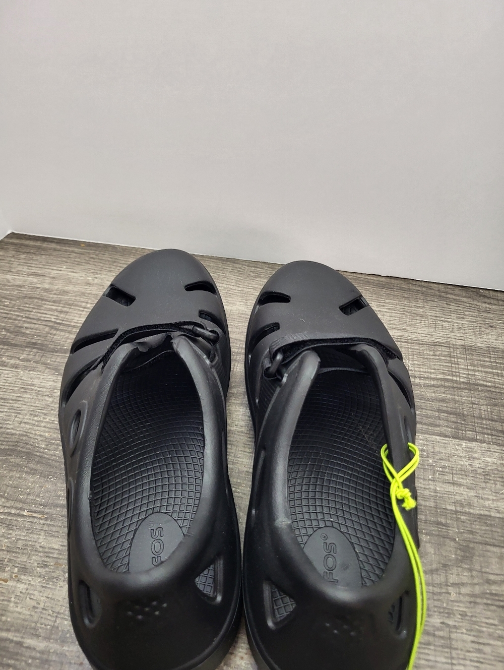 Oofos Oocandoo Recovery Sandals Shoes Black Women 7 New - Picture 6 of 8